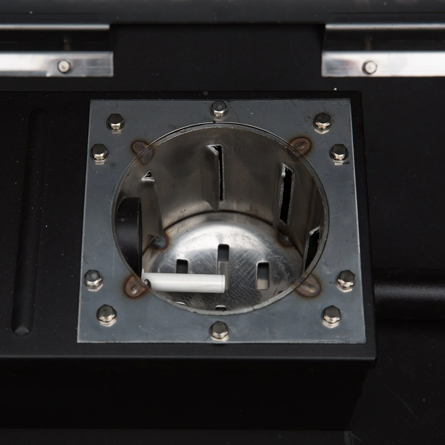 Green Mountain Grills LEDGE Smoker with Smart Control - Image 13