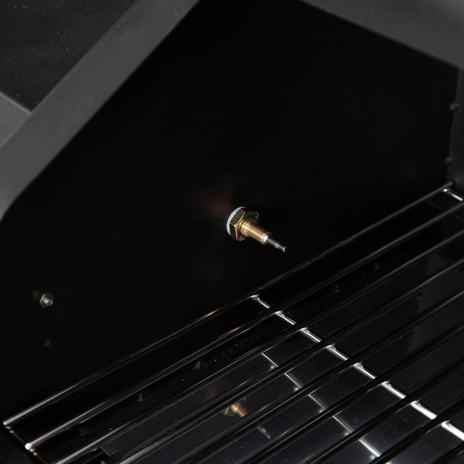 GMG Trek Portable Pellet Grill - Image 6