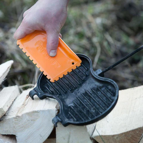 Petromax Ridged Scraper for Dutch Ovens and Skillets - Image 3