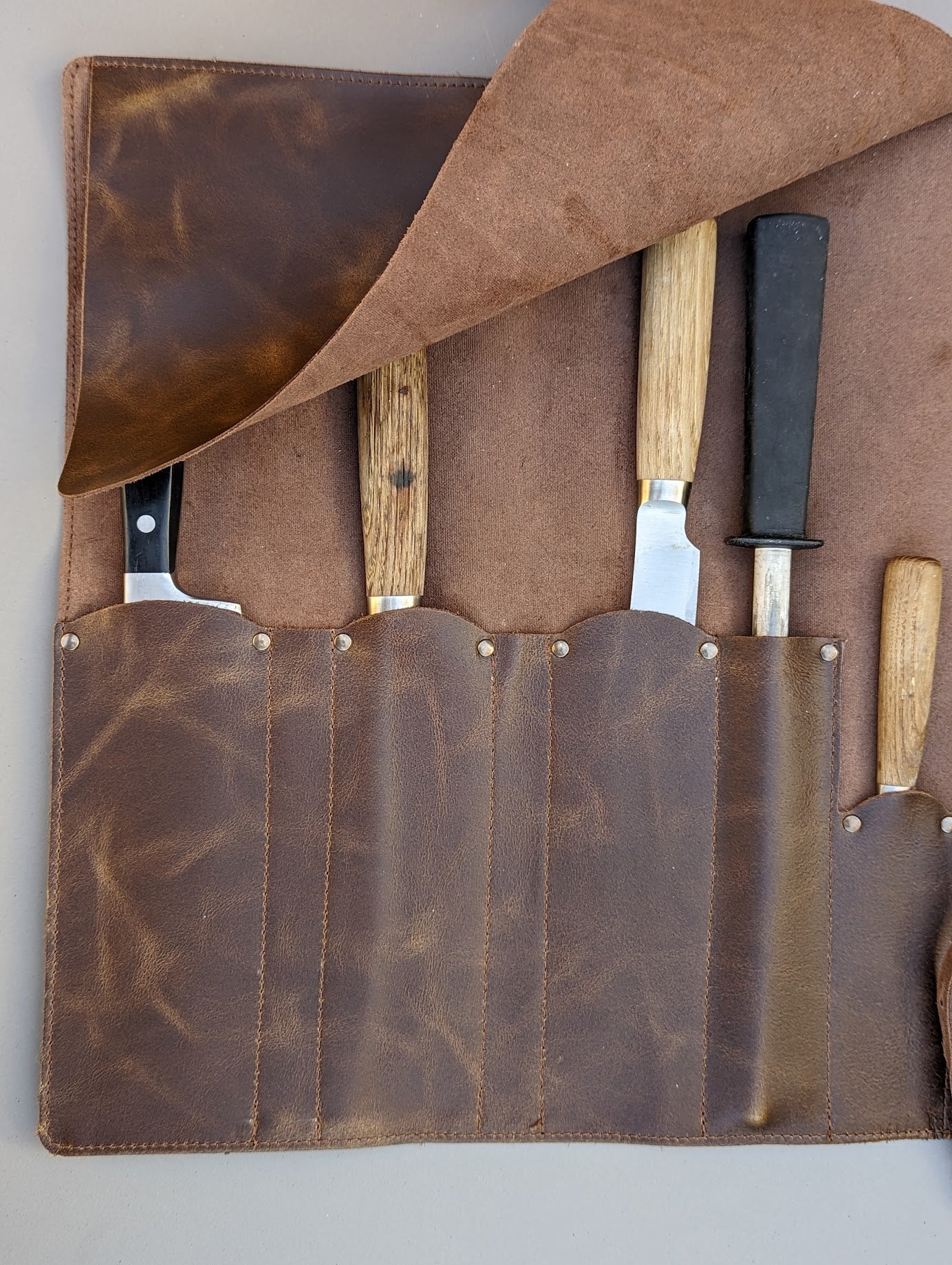 Premium Leather Knife Roll by Stalwart Crafts - Image 10