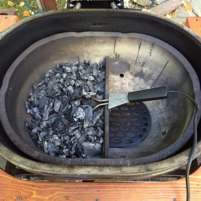 Primo Grills Cast Iron Charcoal Divider - Image 7